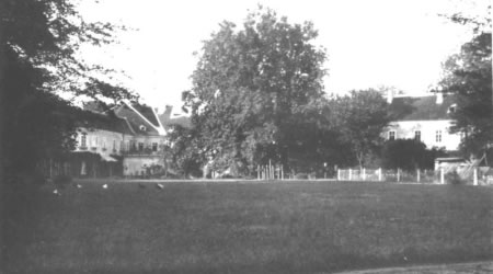 Vodný hrad - dobové pohľadnice