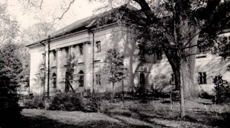 Vodný hrad - dobové pohľadnice